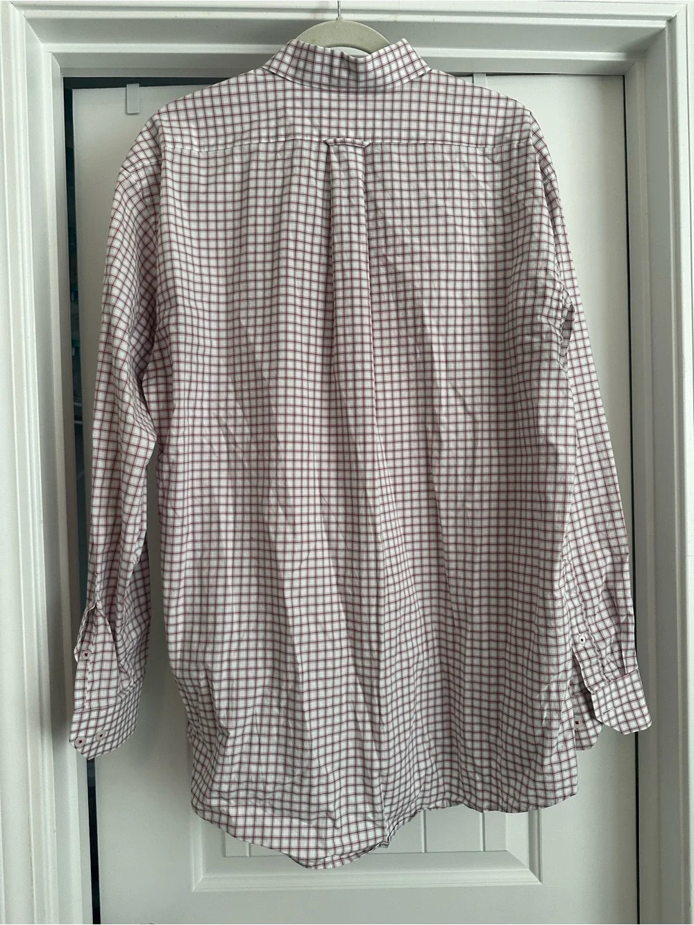 Men’s Large‎ Onward Reserve Classic Fit White, Red, and Gray Button Down Shirt